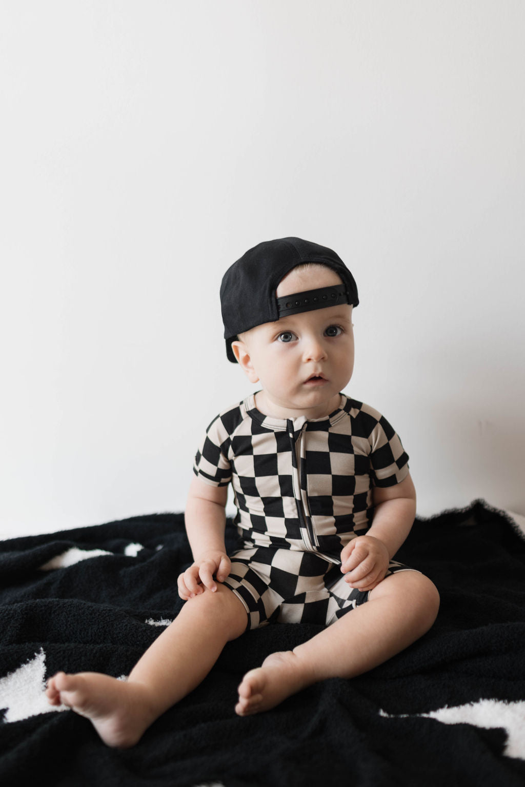 Shortie Bamboo Zip | Black Checkerboard