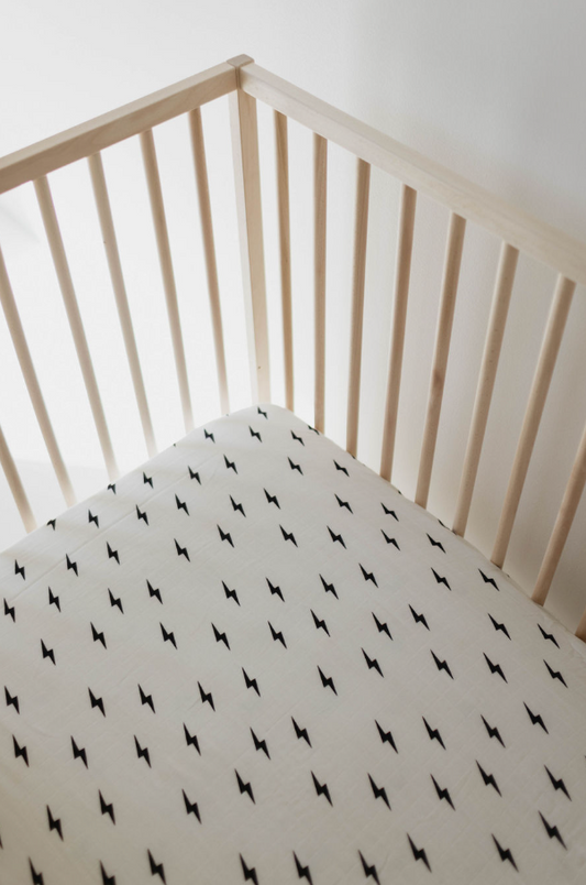 Muslin Crib Sheet | White & Black Lightning Bolt