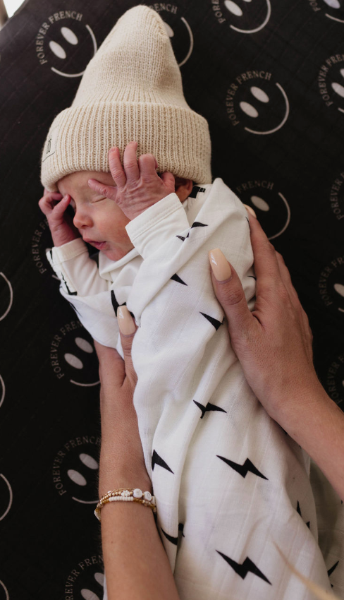 Muslin Swaddle | Black & White Lightning Bolt