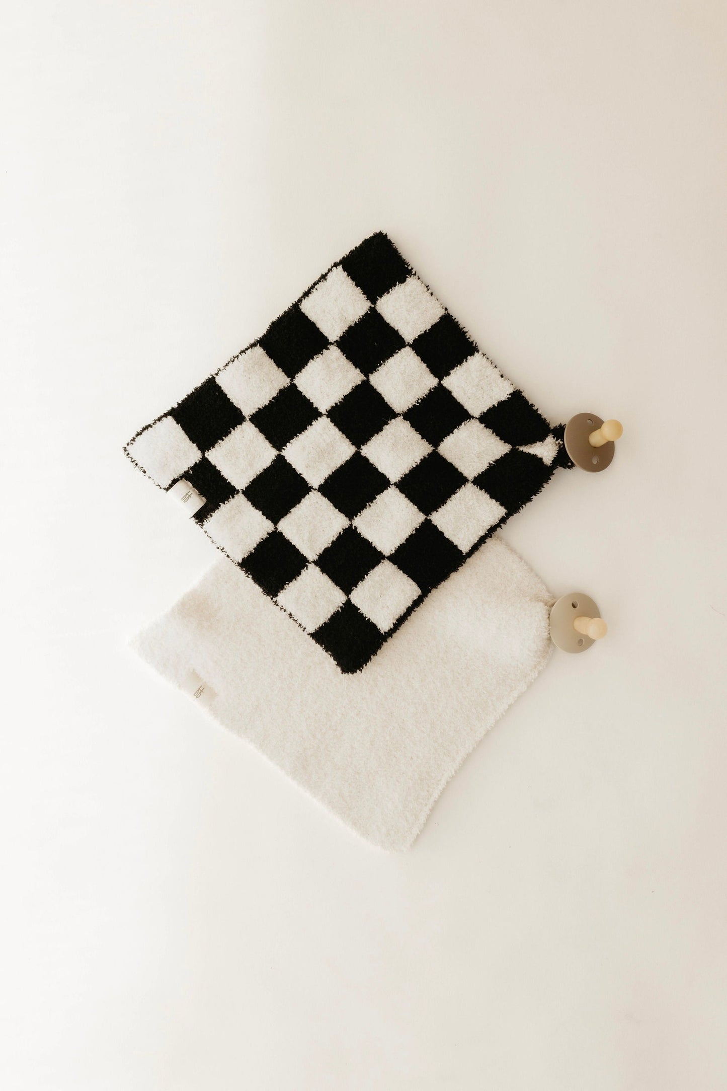 Lovey | Black & White Checkerboard